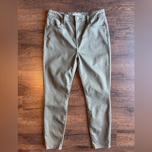 Zenana Outfitters Sage Green Pants